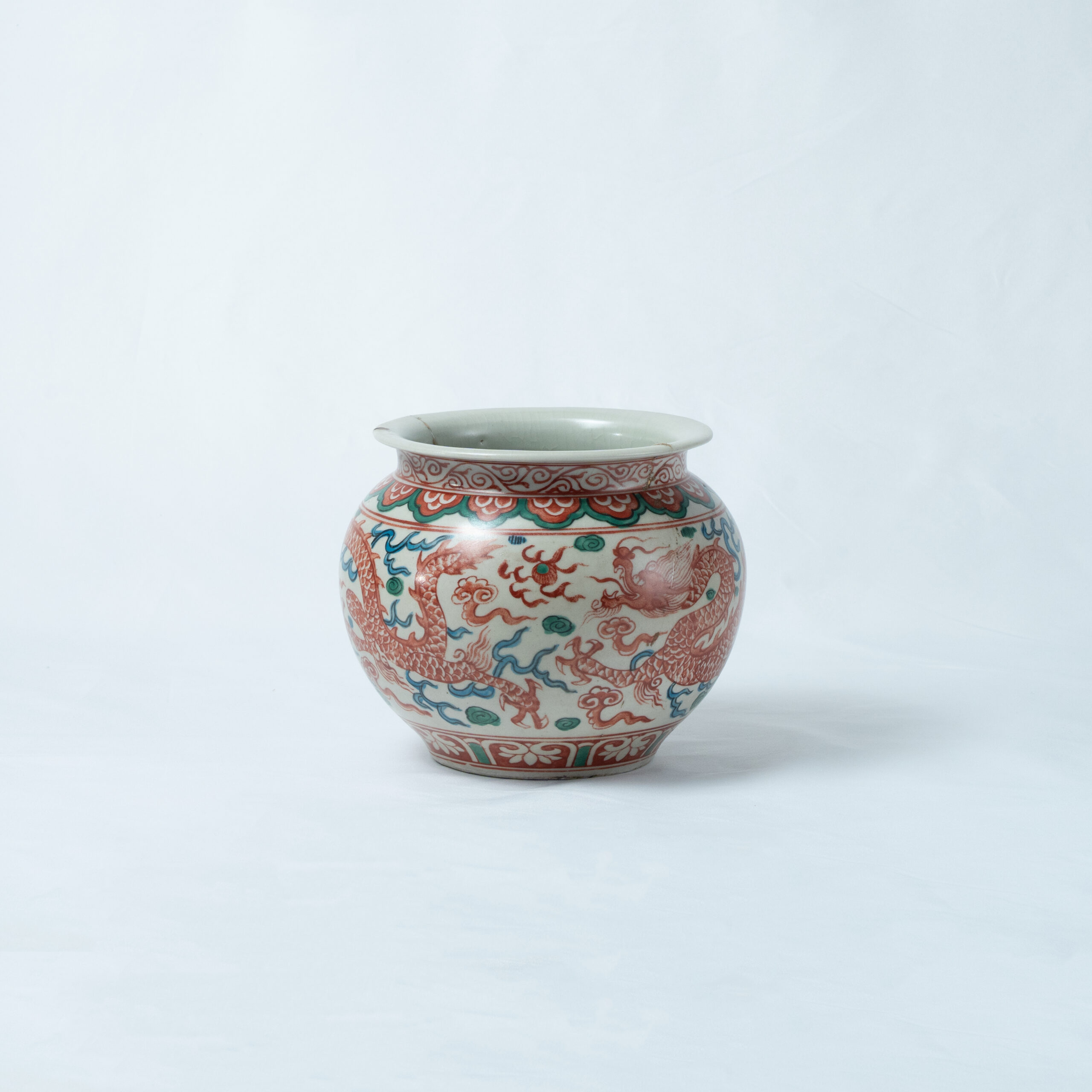 Lot 021 A RARE RED AND GREEN ENAMEL 'DRAGON' JAR
MING DYNASTY, MARK OF CHENGHUA - Image 3