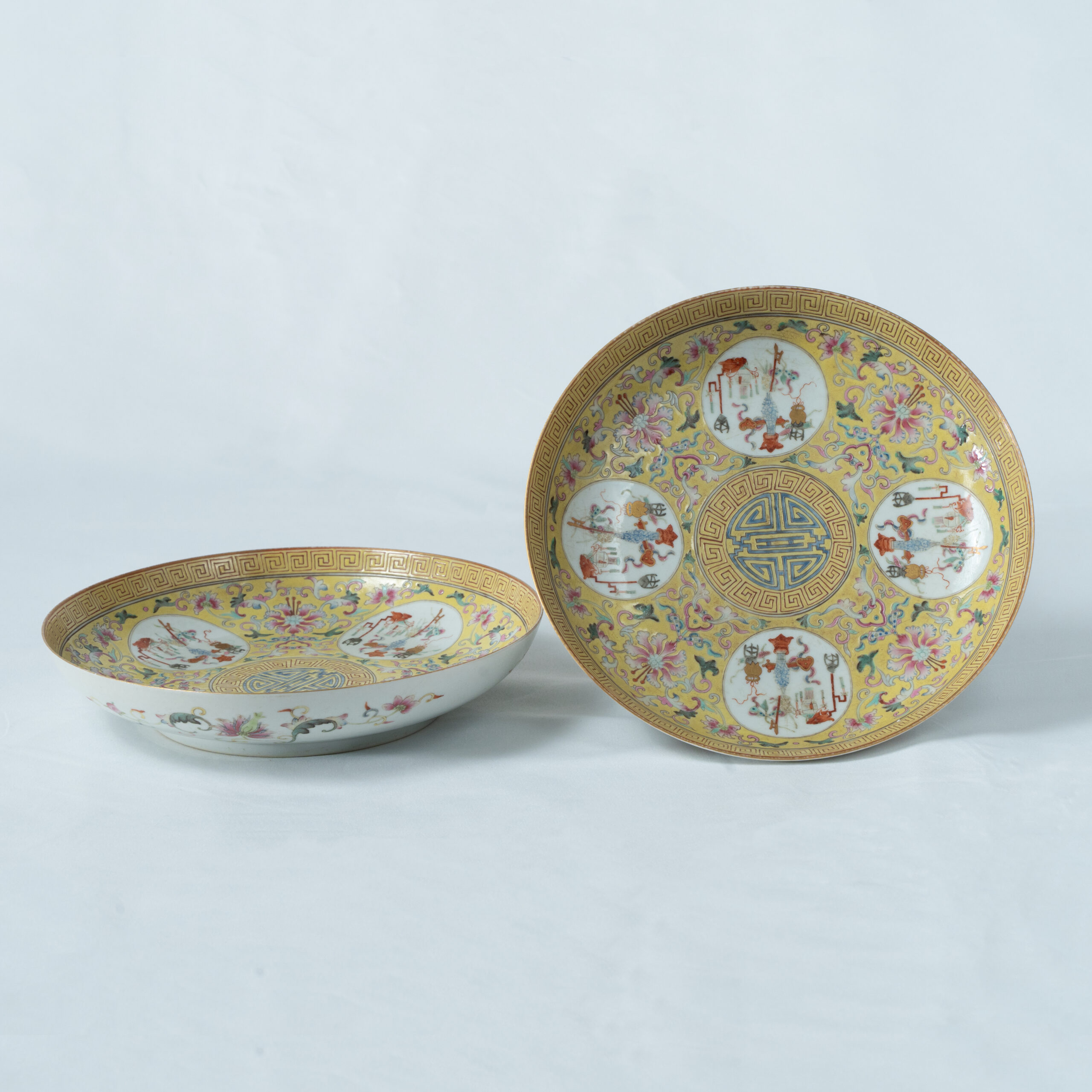 Lot 024 A PAIR OF FAMILLE ROSE YELLOW-GROUND 'LONGEVITY' DISHES
MARK AND PERIOD OF TONGZHI - Image 4
