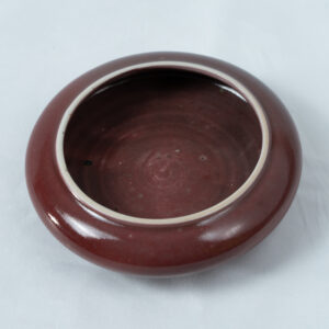 Lot 032 A SACRIFICIAL RED-GLAZED 'ALMS-BOWL' SHAPED BRUSH WASHER
LATE QING DYNASTY – REPUBLIC PERIOD, XUANDE