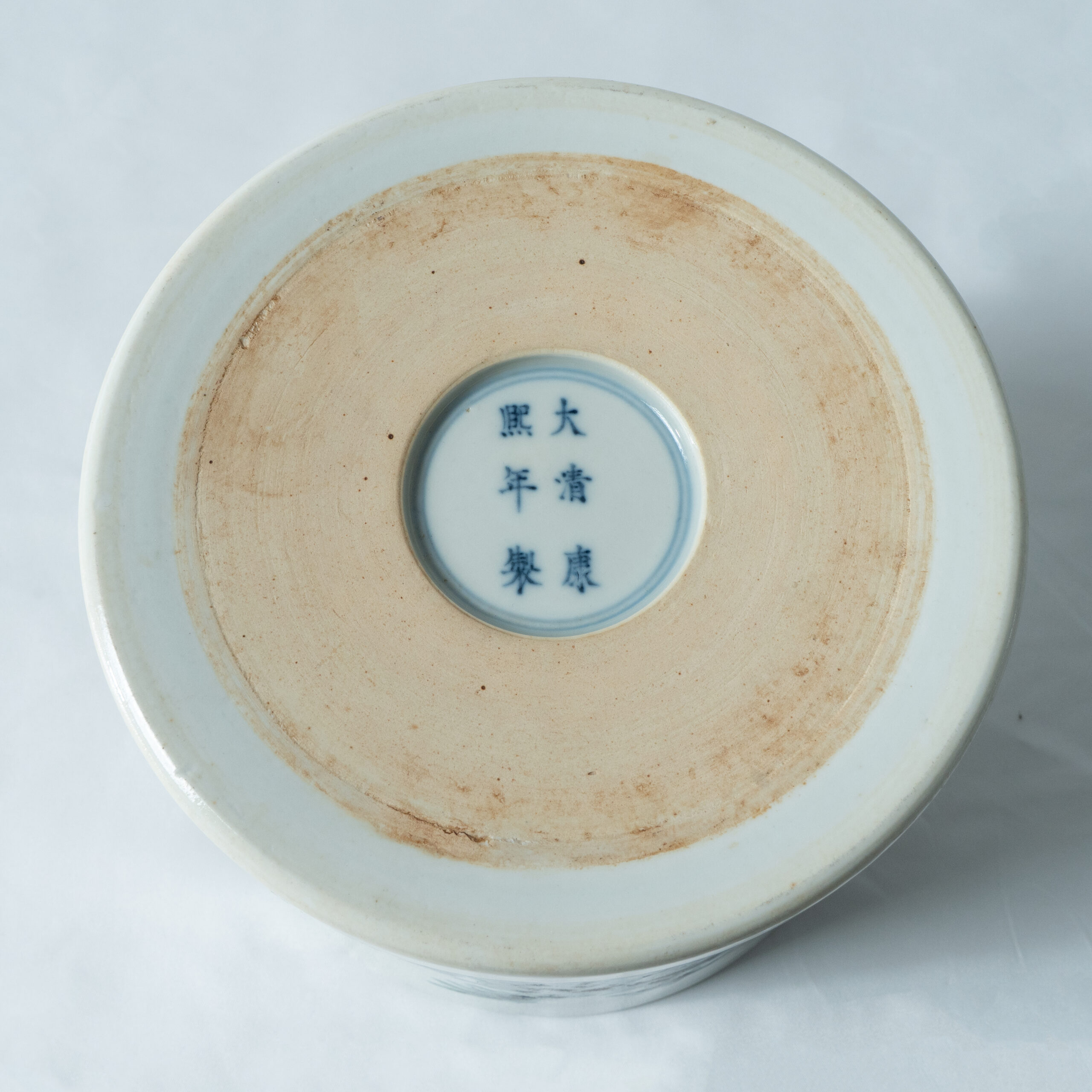 Lot 034 A LARGE WUCAI 'FIGURES IN LANDSCAPE' BRUSH POT
QING DYNASTY - Image 6