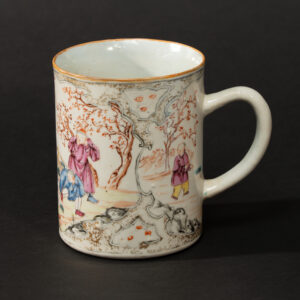 Lot 043 A FAMILLE-ROSE 'FIGURES IN LANDSCAPE' EXPORT MUG
QING DYNASTY, QIANLONG PERIOD