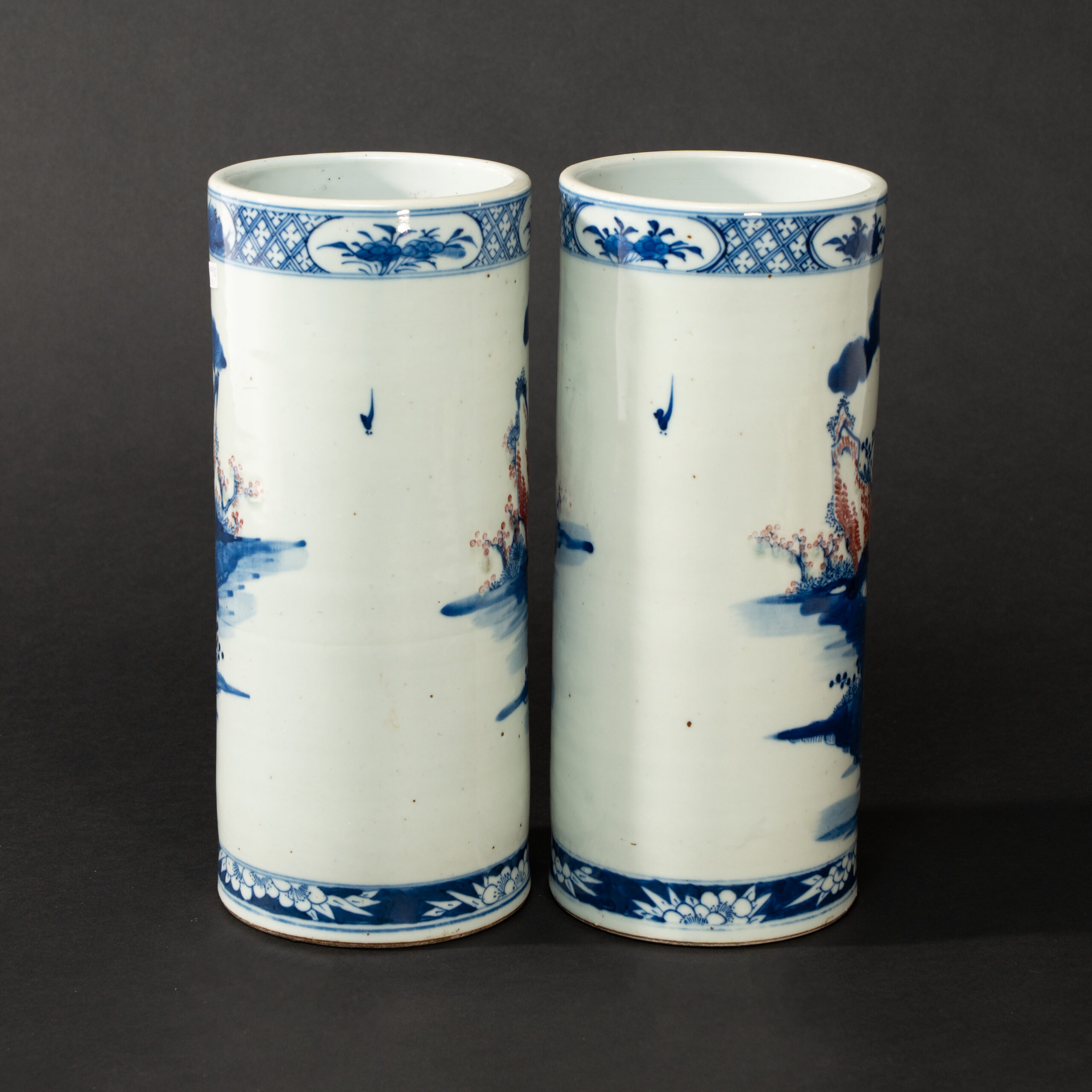 Lot 045 A PAIR OF BLUE AND WHITE AND UNDERGLAZE-RED 'FIGURES' HAT STANDS
LATE QING DYNASTY – REPUBLIC PERIOD - Image 2