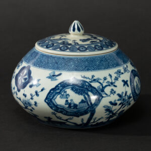 Lot 050 A BLUE AND WHITE 'FIGURES IN LANDSCAPE' COVERED JAR (AN-GURE)
MEIJI PERIOD (LATE 19TH CENTURY), JAPANESE REINTERPRETATION OF MING STYLE
