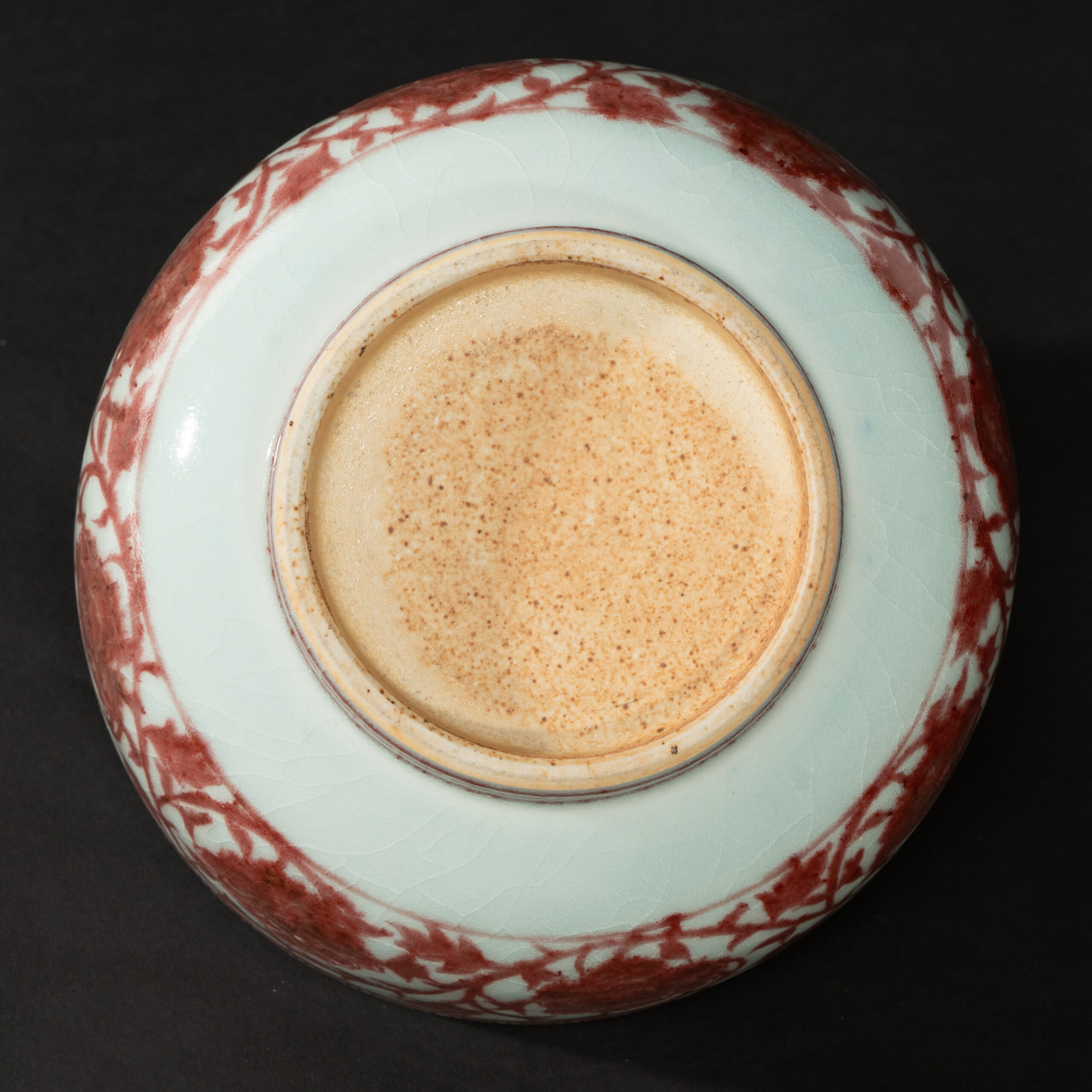 Lot 051 AN UNDERGLAZE-RED 'FLORAL SCROLL' BOWL
MING DYNASTY, 14TH - 15TH CENTURY - Image 3