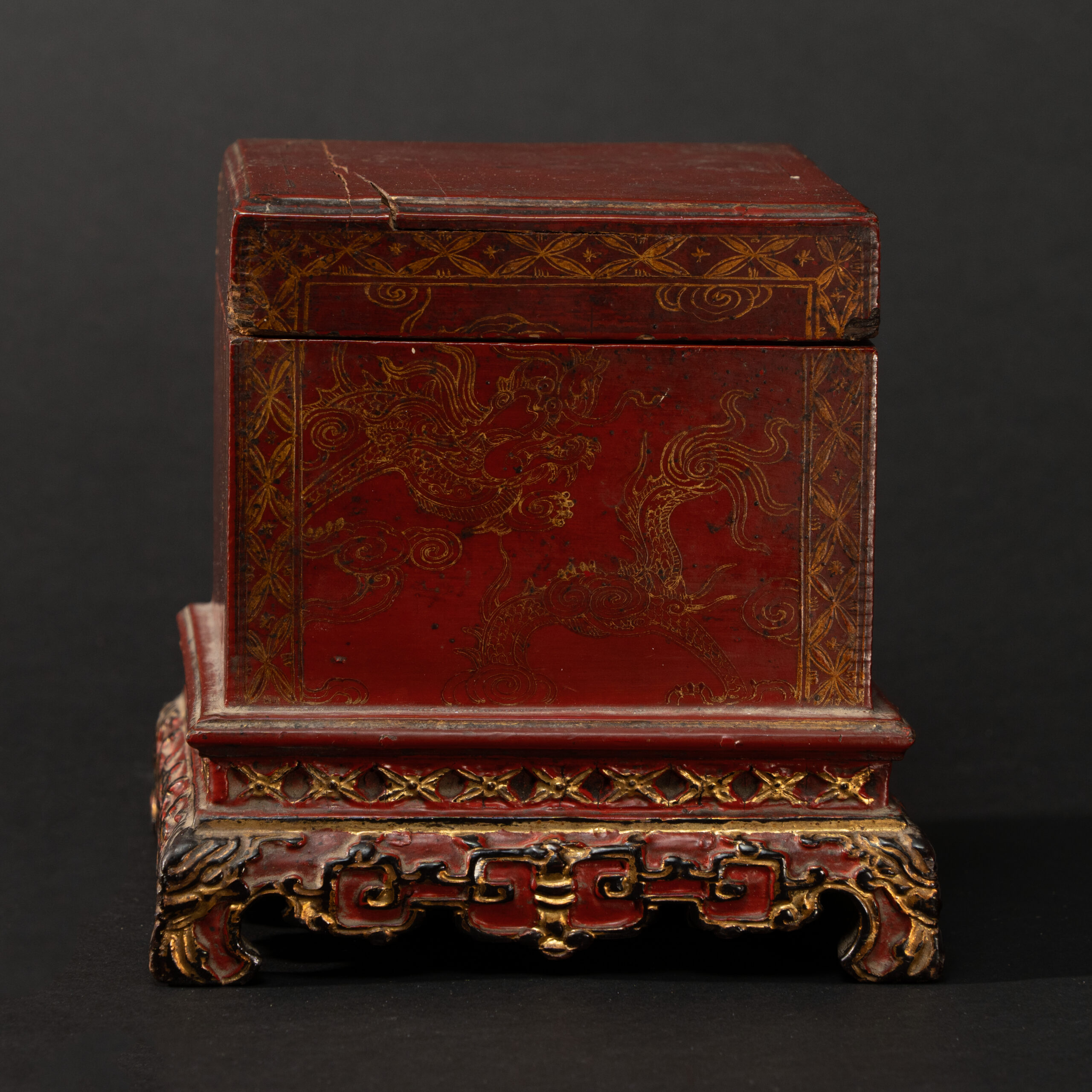 Lot 057 A HIGHLY IMPORTANT IMPERIAL WHITE JADE 'MINGDE ZHI BAO' SEALQIANLONG PERIOD (1736-1795) - Image 6