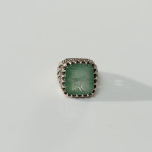 Lot 058 AN IMPORTANT ROYAL IMPERIAL EMERALD SEAL RING OF SULTAN ABU SAʿID MIRZA
ILKHANID PERSIA, LATE 14TH – EARLY 15TH CENTURY