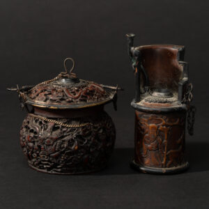 Lot 069 A GROUP OF TWO DECORATIVE CHINESE SCHOLAR’S OBJECTS
LATE QING DYNASTY - REPUBLIC PERIOD