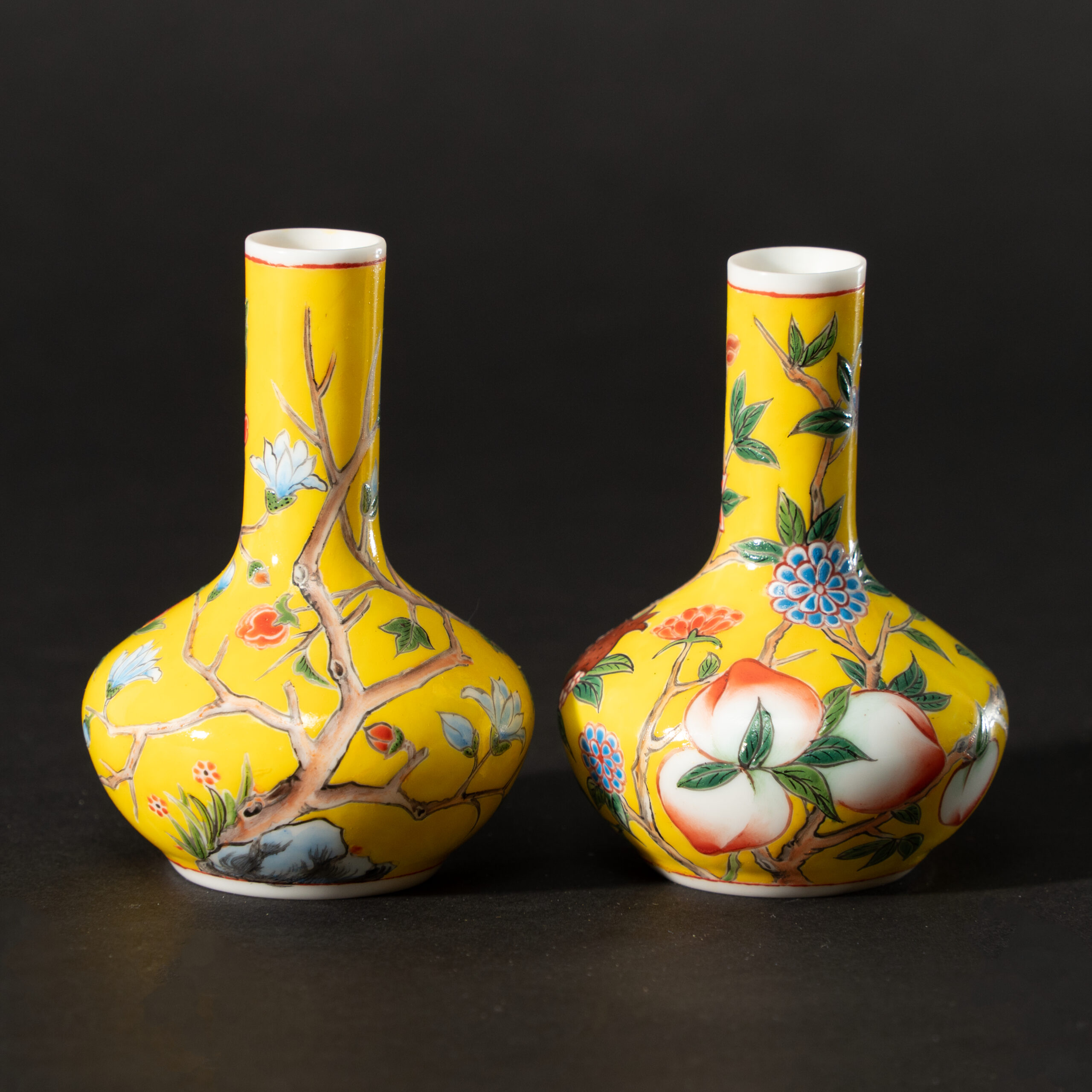 Lot 092 A RARE PAIR OF YELLOW-GROUND PAINTED ENAMEL ON GLASS 'BICI' VASES
20TH CENTURY, QIANLONG MARK - Image 2