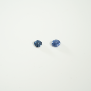 Lot 009 TWO LOOSE BLUE SAPPHIRES
天然蓝宝石 (两件)