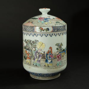 Lot 087 A LARGE FAMILLE ROSE 'FIGURES' JAR AND COVER
TONGZHI PERIOD, QING DYNASTY
清同治 粉彩人物纹大盖罐